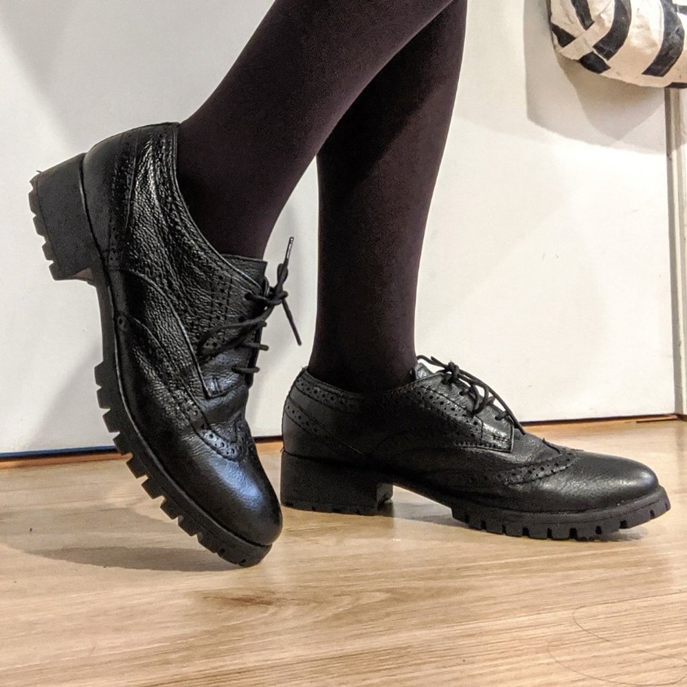 NWOT brogue oxfords with chunky heels, UK5/US7